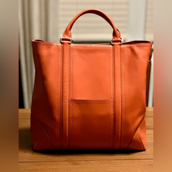 Ann Taylor Handbags - Ann Taylor Orange Leather Square Tote